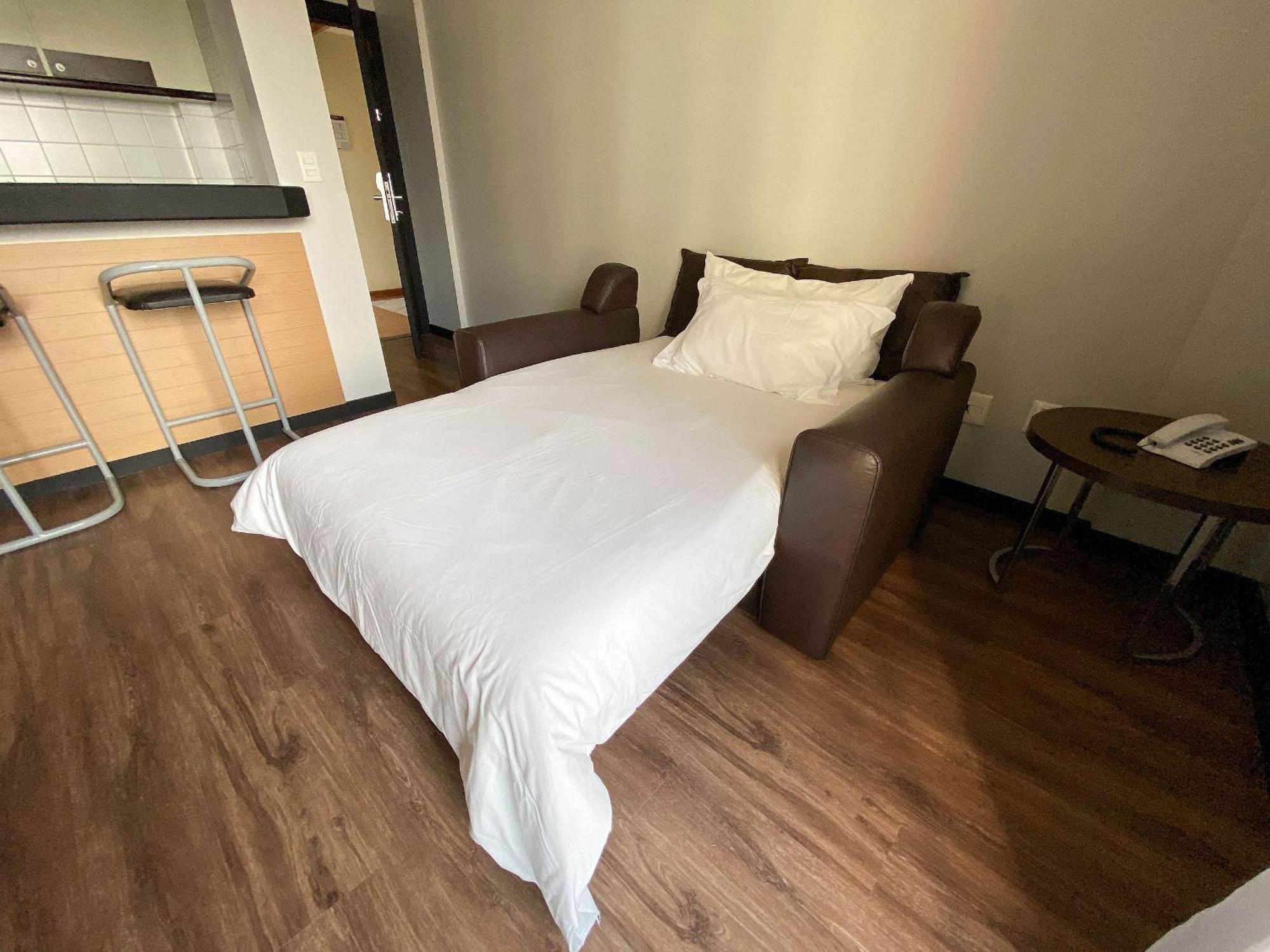 Central Park Flat Residence - Home Time ฟลอเรียนอโปลิส ภายนอก รูปภาพ