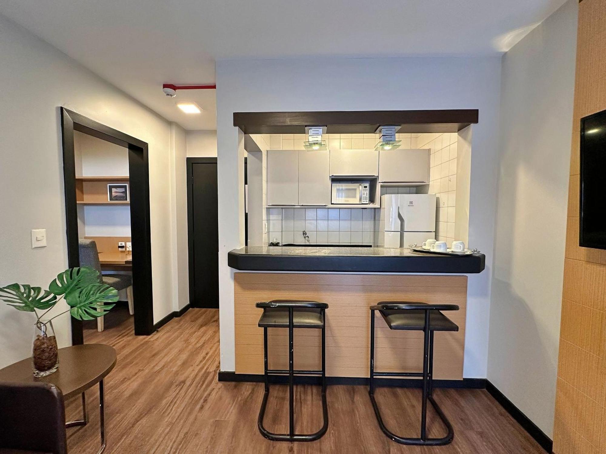 Central Park Flat Residence - Home Time ฟลอเรียนอโปลิส ภายนอก รูปภาพ