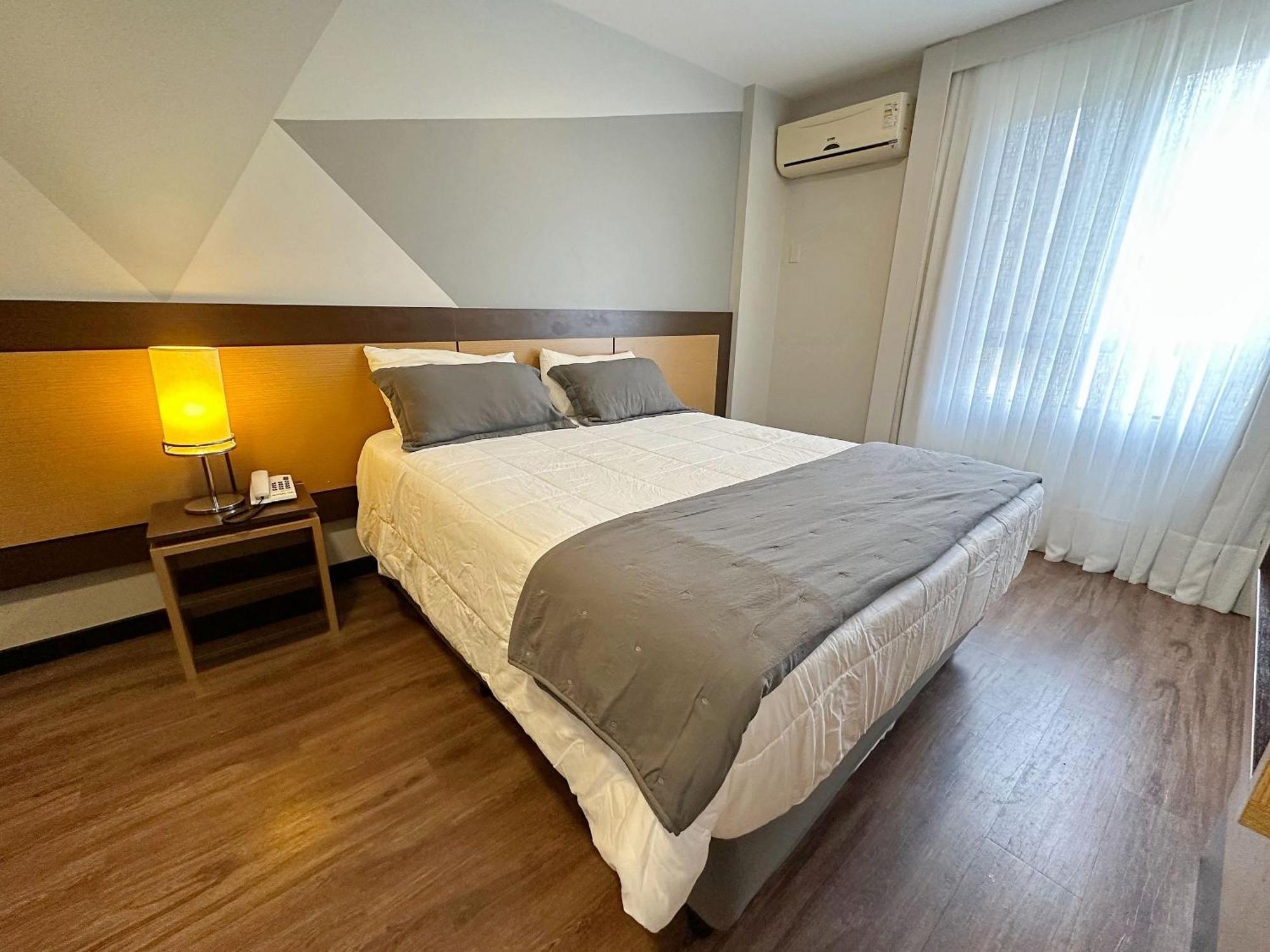 Central Park Flat Residence - Home Time ฟลอเรียนอโปลิส ภายนอก รูปภาพ